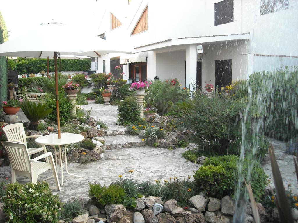 Hotel Canusium Canosa di Puglia Zewnętrze zdjęcie