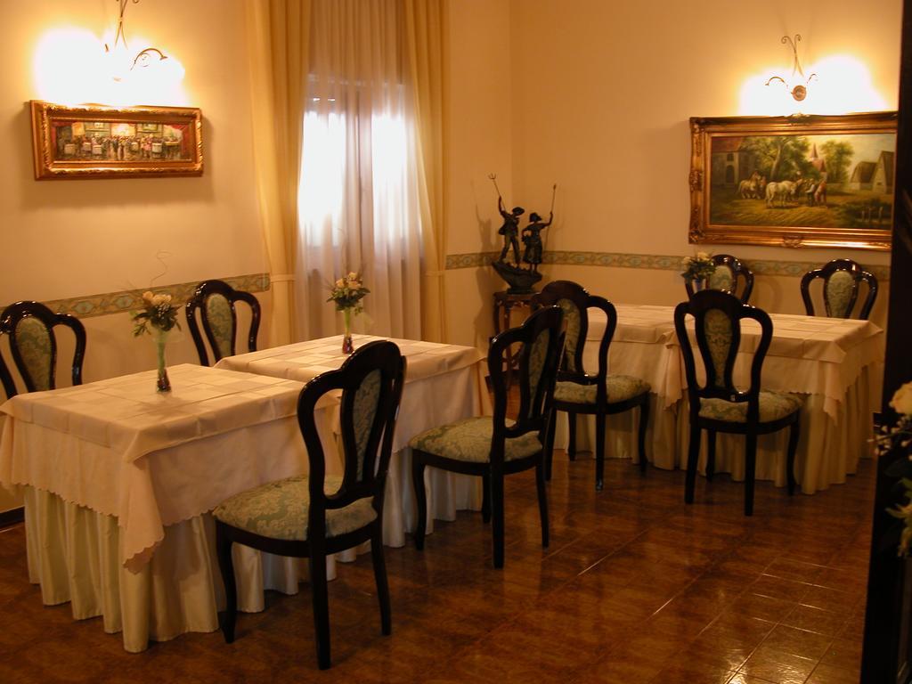 Hotel Canusium Canosa di Puglia Zewnętrze zdjęcie